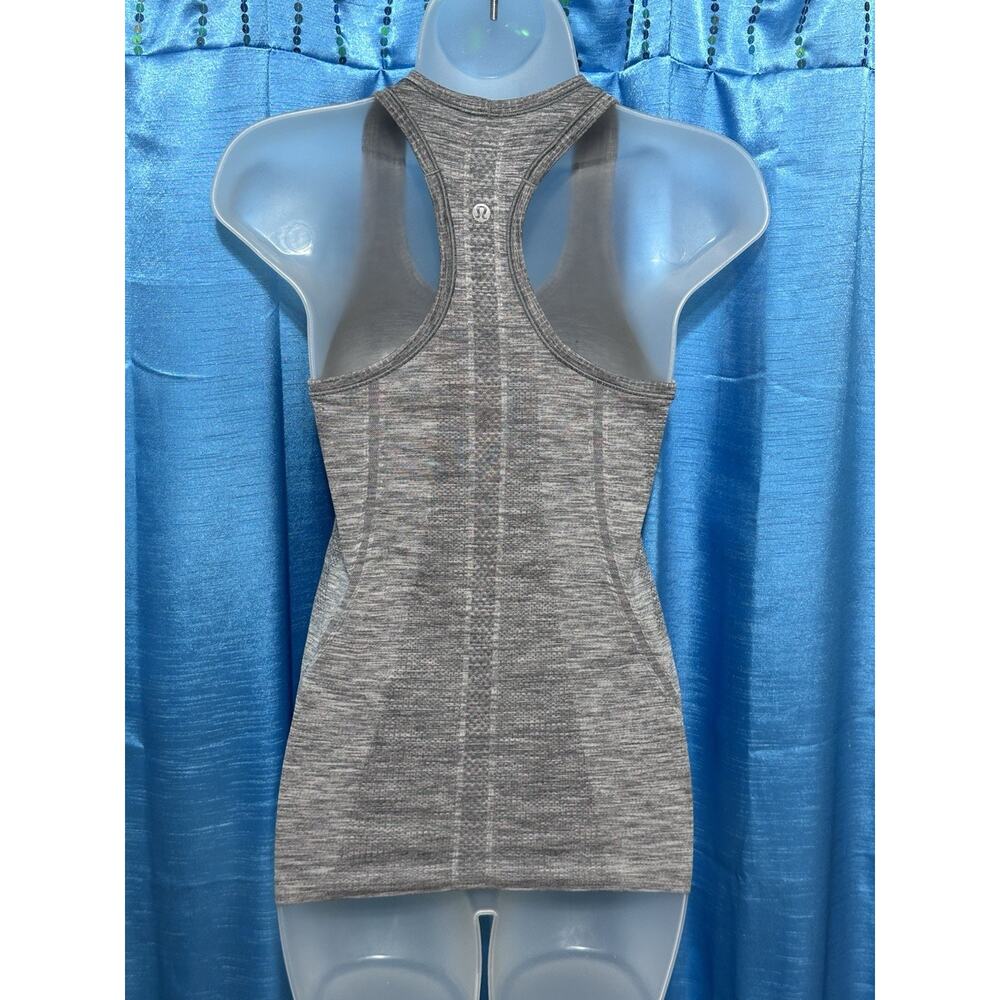 LULULEMON GRAY RACERBACK RUN SWIFTLY TOP SIZE 2 - Picture 2 of 3